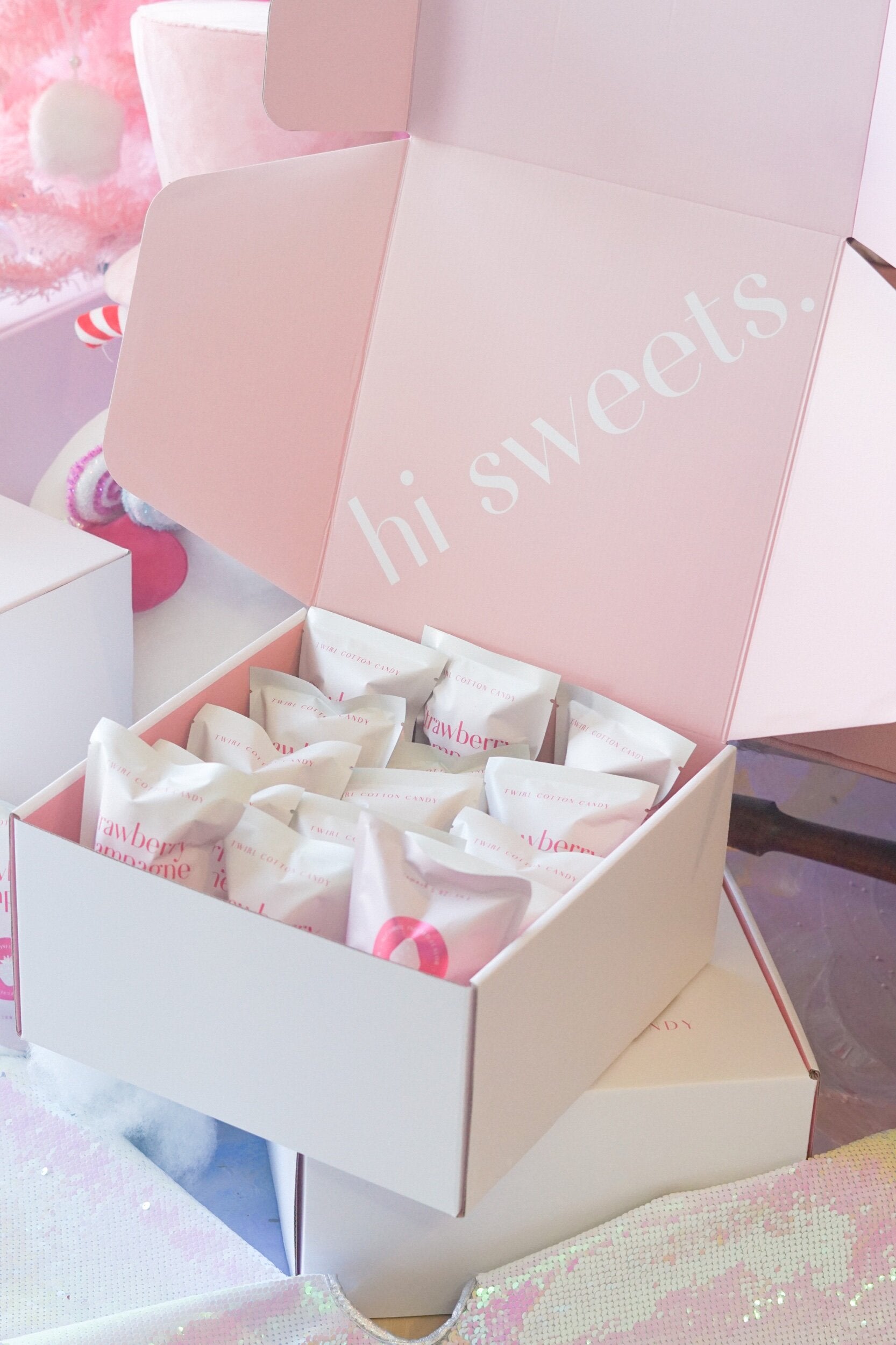 Twirl Gift Box